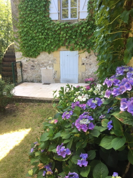 Jardin clos gîte